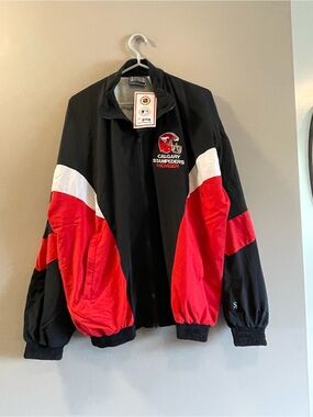 Calgary Stampeders Member Lightweight Jacket in Black & Red
